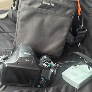 Canon Black Digital Camera with Wi-Fi